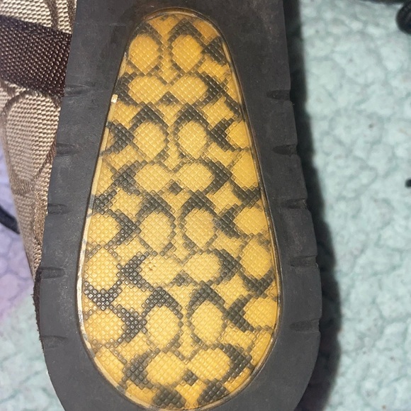 Coach shoes size 6 and a half USA - Picture 6 of 7